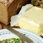 Havregrøt + kald nypedrikk = sant 2 En tommelfingerregel er at jo hardere smør du benytter (jo mindre smørevillig noe er), jo mer usunt er det!