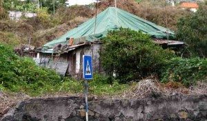 Ikke alle har det like romslig rent økonomisk. Også husvære som dette fins i det eksklusive lido-området i funchal. (foto: johnsteffensen. No)