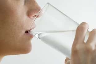 Apropos drikkevarer; absolutt ingen ting overgår vann. Derfor bør du drikke vann til alle måltider. Www. Johnsteffensen. No
