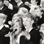 Ærefullt oppdrag for ten sing 3 "hei, la oss være som fjellet, fri! " sang bjarne øystein graabræk i 1968. Nå er han med i komiteen som forbereder 50 årsjubileet i september 2017. Www. Johnsteffensen. No